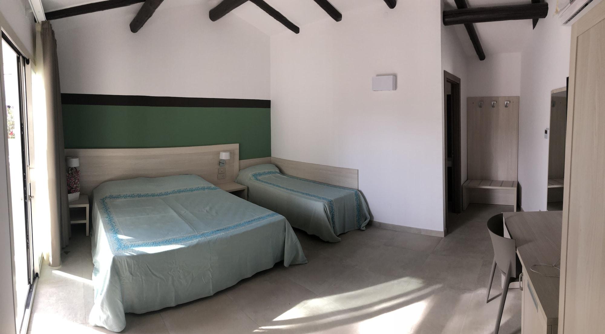Club Esse Cala Bitta Hotel Baja Sardinia Exterior photo