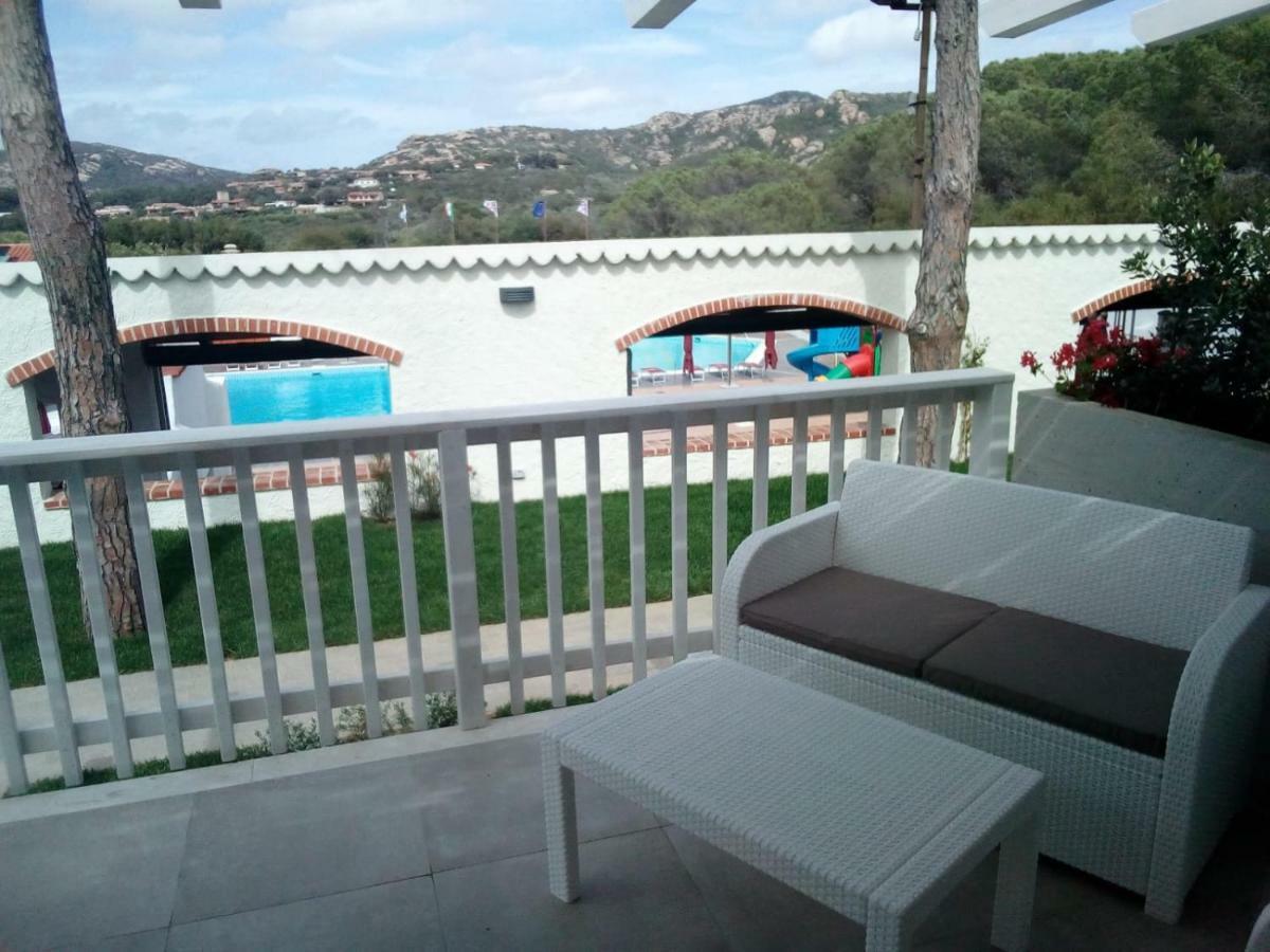 Club Esse Cala Bitta Hotel Baja Sardinia Exterior photo